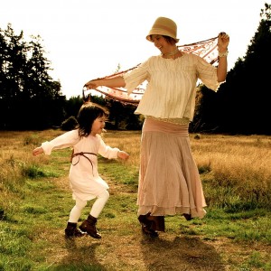 ami & mama dancing